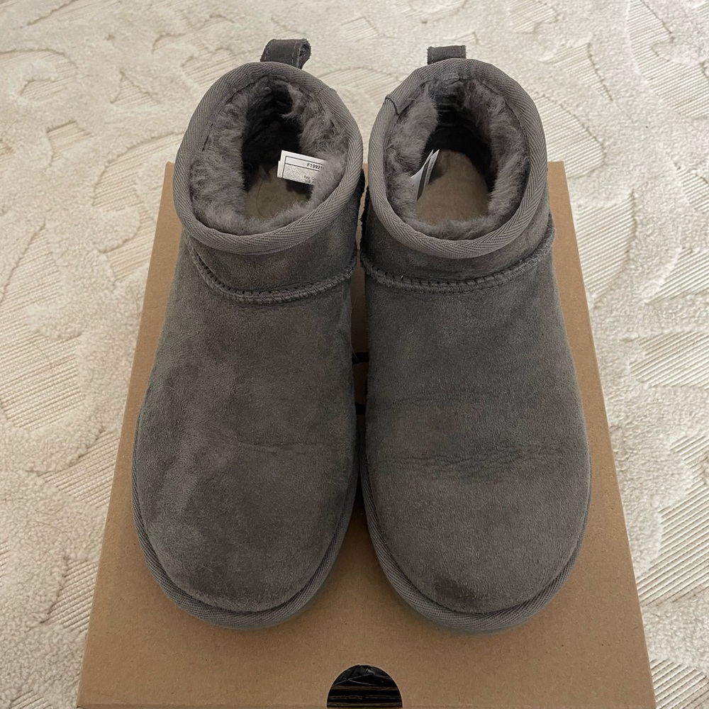 Ugg ultra mini